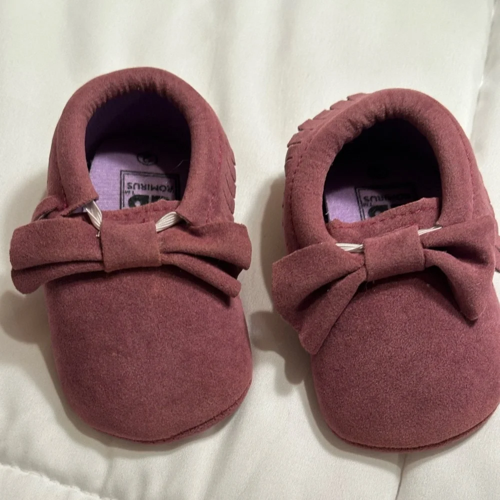 Romirus baby moccasins 6-12 months or size 2 NWOT Purple Eggplant